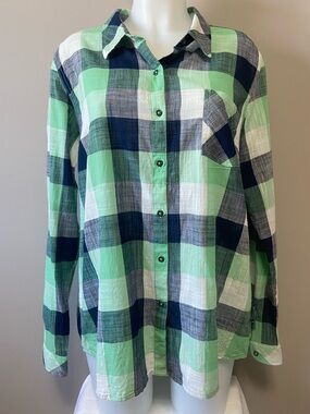 Natural Reflections Green Navy White Plaid Button-Down Shirt